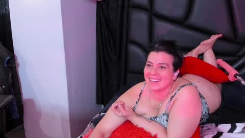 Snapshot of martina_foxy_ chatting on 02.04.25 MARTINA online show from 02.04.25