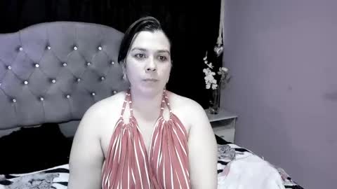 Snapshot of martina_foxy_ chatting on 02.16.25 MARTINA online show from 02.16.25