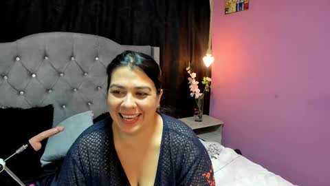 Snapshot of martina_foxy_ chatting on 02.26.25 MARTINA online show from 02.26.25