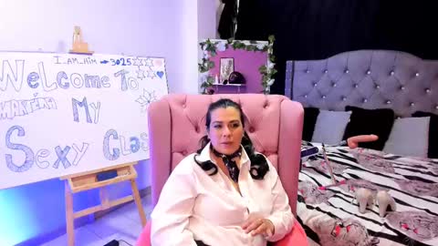 Snapshot of martina_foxy_ chatting on 03.07.25 MARTINA online show from 03.07.25
