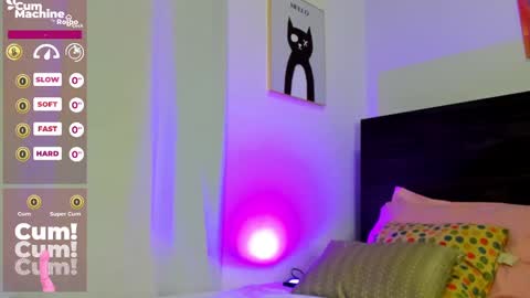 Snapshot of martina_miiller chatting on 02.17.25 martina mIIler online show from 02.17.25