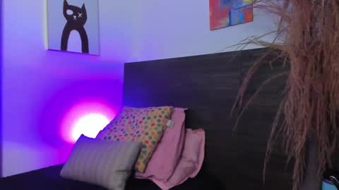 Snapshot of martina_miiller chatting on 02.21.25 martina mIIler online show from 02.21.25