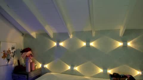 martina mIIler online show from 04.12.26