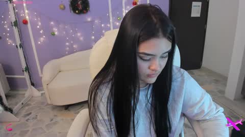 Snapshot of martina_saenz1 chatting on 01.08.25 Martina  online show from 01.08.25