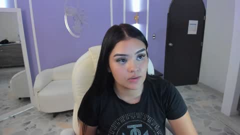 Snapshot of martina_saenz1 chatting on 01.22.25 Martina  online show from 01.22.25