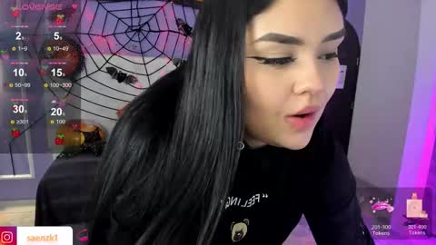 Snapshot of martina_saenz1 chatting on 10.18.25 Martina  online show from 10.18.25