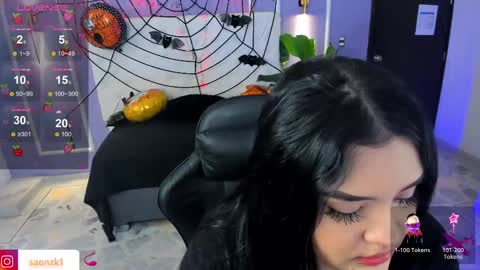 Snapshot of martina_saenz1 chatting on 10.27.25 Martina  online show from 10.27.25