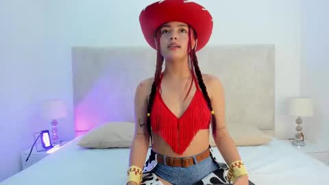 Snapshot of martinaa_garcia chatting on 10.22.25 Martina  online show from 10.22.25