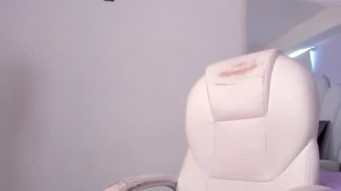 martinaa_roberts online show from 07.08.26
