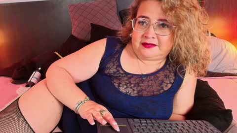 Martina Caicedo online show from 02.02.25