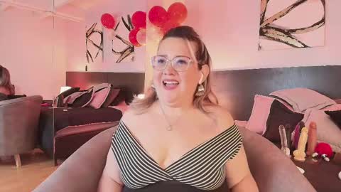Martina Caicedo online show from 02.15.25