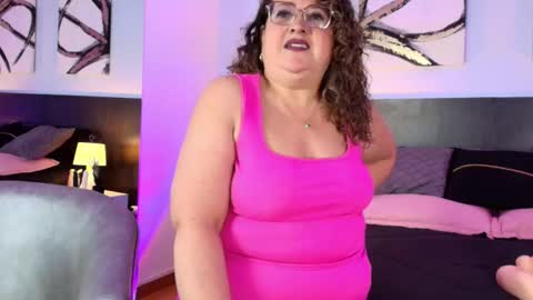 Martina Caicedo online show from 10.16.25