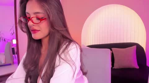 Nina online show from 06.03.26