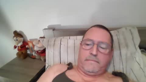 Hotguy61 online show from 10.05.25