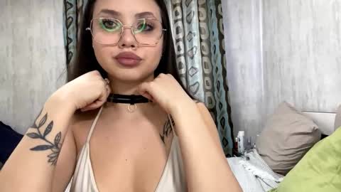 Mia online show from 02.20.26