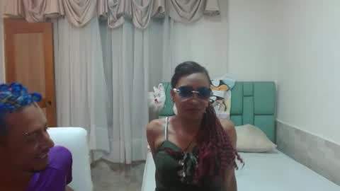 Snapshot of mary_and_yei chatting on 09.15.25 mary_and_yei online show from 09.15.25