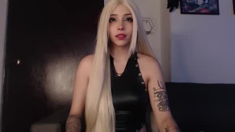 Snapshot of mary_janness chatting on 02.25.25                      100   online show from 02.25.25