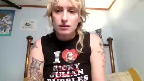 Snapshot of mary_lamb1212 chatting on 10.09.25 mary_lamb1212 online show from 10.09.25