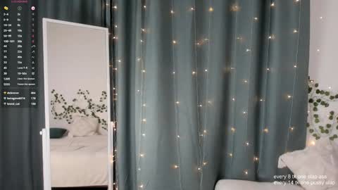 Snapshot of mary_lepson chatting on 01.10.25 Mary Lepson online show from 01.10.25