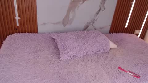 Hi guys im Mary  online show from 09.11.25