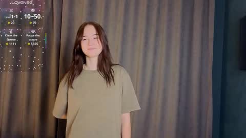 Snapshot of mary_smit chatting on 10.06.25 mary online show from 10.06.25