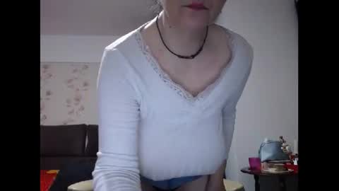 Snapshot of mary_x chatting on 02.17.25 Mary online show from 02.17.25