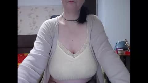 Snapshot of mary_x chatting on 02.18.25 Mary online show from 02.18.25