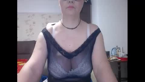 Snapshot of mary_x chatting on 03.04.25 Mary online show from 03.04.25