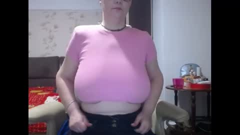 Snapshot of mary_x chatting on 03.12.25 Mary online show from 03.12.25