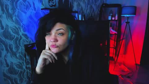 Snapshot of maryharrys chatting on 11.03.25 Mary online show from 11.03.25