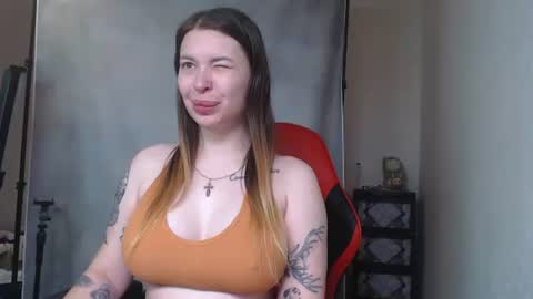 MaryHotLoves online show from 10.24.25