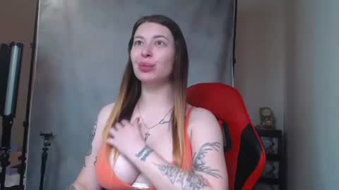 MaryHotLoves online show from 10.28.25