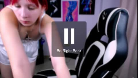 Snapshot of marylanee chatting on 10.16.25 Mary online show from 10.16.25
