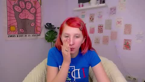 Snapshot of marylanee chatting on 10.27.25 Mary online show from 10.27.25