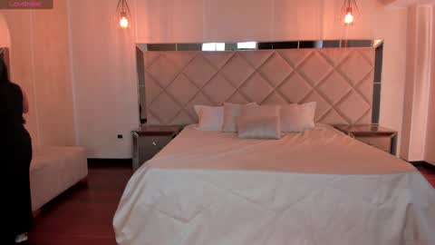  Mary  online show from 01.26.25