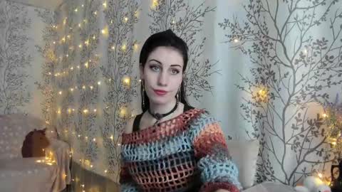 Snapshot of marylou_ chatting on 12.04.24 Mary Lou online show from 12.04.24