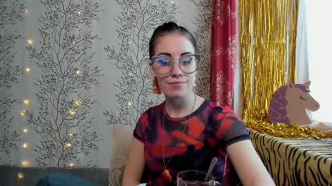 Snapshot of marylou_ chatting on 01.26.25 Mary Lou online show from 01.26.25