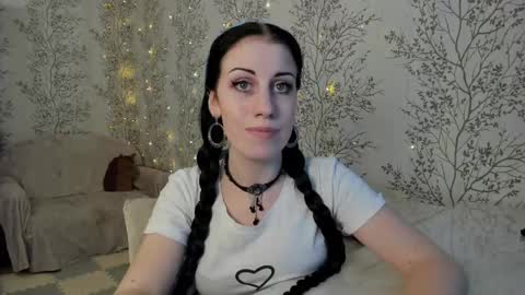 Snapshot of marylou_ chatting on 03.04.25 Mary Lou online show from 03.04.25