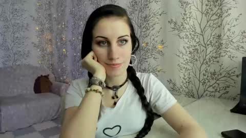 Snapshot of marylou_ chatting on 03.05.25 Mary Lou online show from 03.05.25
