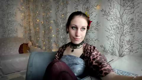 Snapshot of marylou_ chatting on 09.13.25 Mary Lou online show from 09.13.25