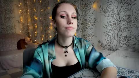 Mary Lou online show from 09.28.25