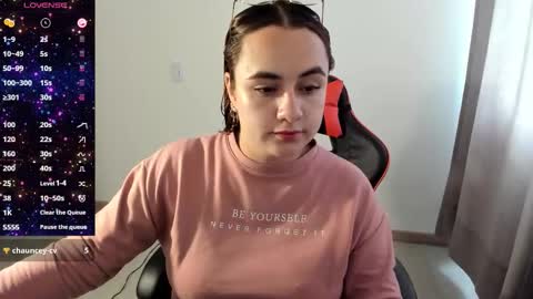 Snapshot of maryluna95 chatting on 10.17.25 Dulce Maria online show from 10.17.25