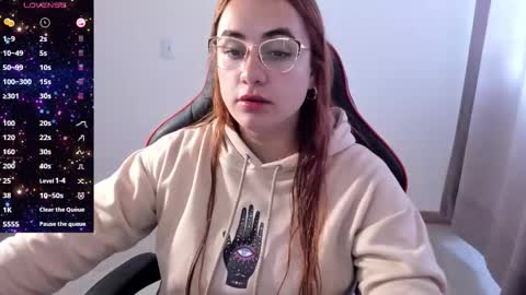 Snapshot of maryluna95 chatting on 10.27.25 Dulce Maria online show from 10.27.25