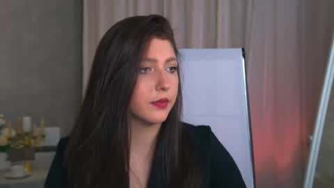 Mary Miller online show from 10.10.25