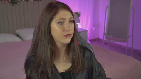 Mary Miller online show from 10.12.25