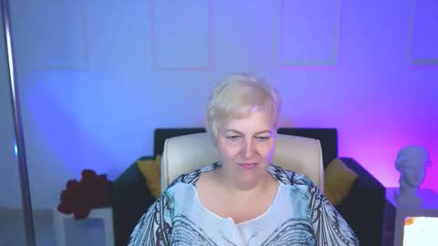 Snapshot of marymogan chatting on 09.11.25 marymogan online show from 09.11.25