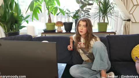 Mary Moody online show from 04.17.26