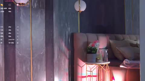 Snapshot of maryparks chatting on 10.01.25 Mary online show from 10.01.25