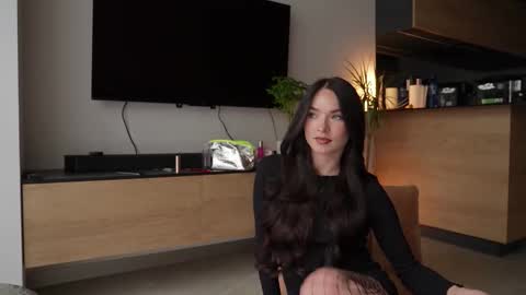 Snapshot of marypsiss chatting on 09.26.25 Marina online show from 09.26.25