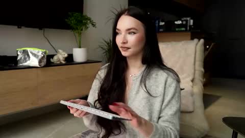 Snapshot of marypsiss chatting on 10.03.25 Marina online show from 10.03.25